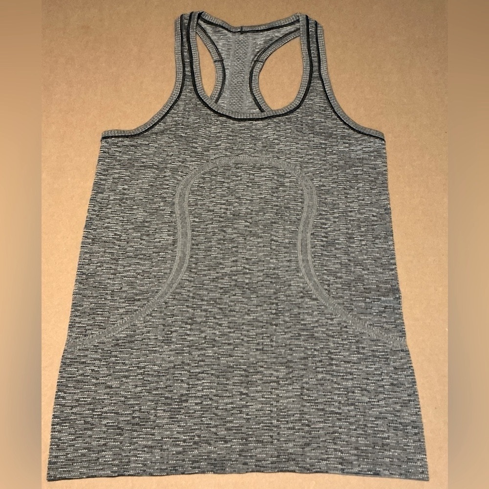 Lululemon Athletica Charcoal Tank Top size 6 - Picture 4 of 8